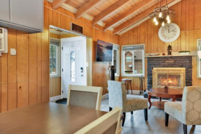 Sweet Retreat 1- Cozy Relaxing Resort Cabin